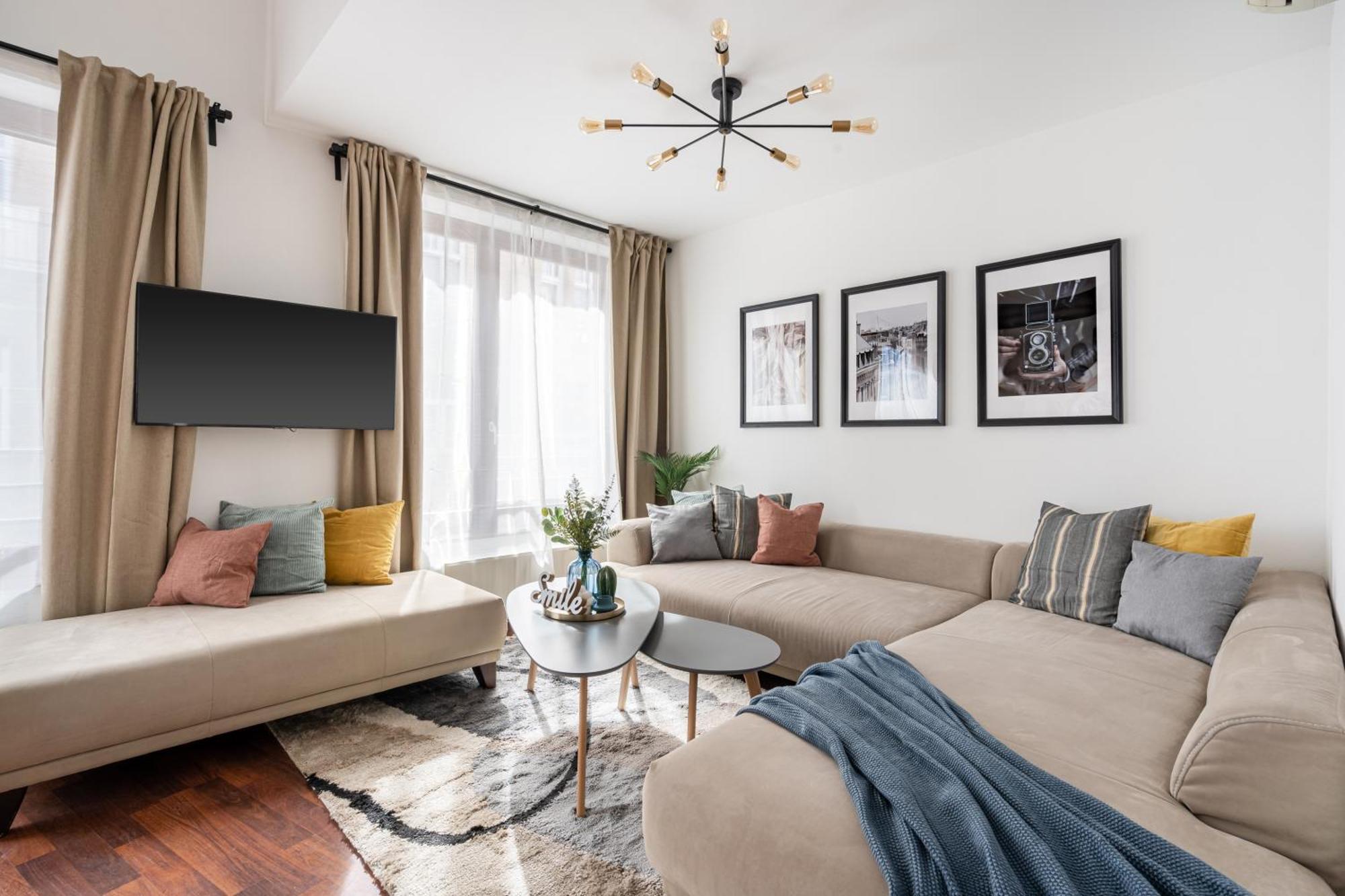Apartment Spacious Rooftop With Parliament&danube View