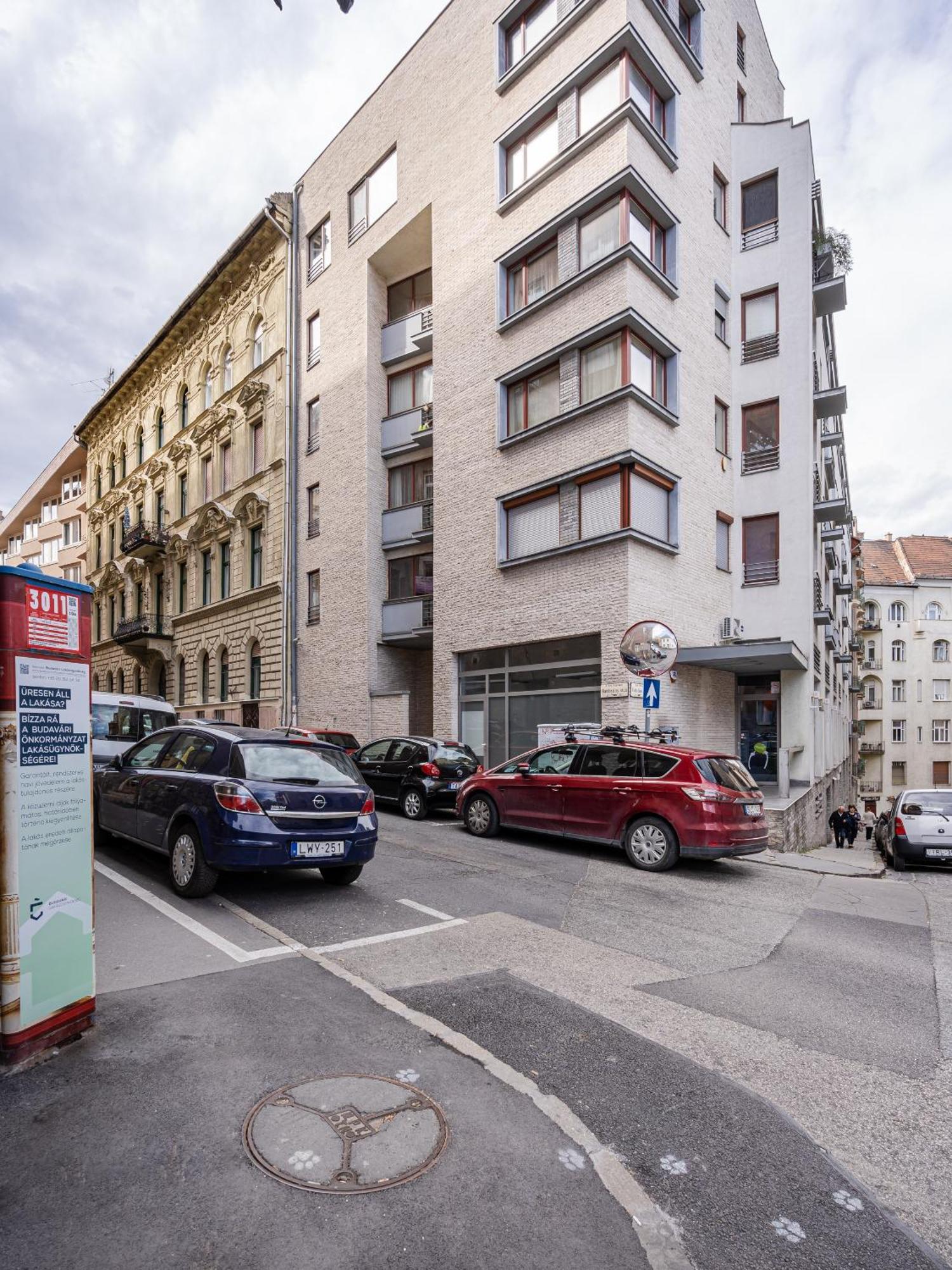 Apartment Spacious Rooftop With Parliament&danube View *