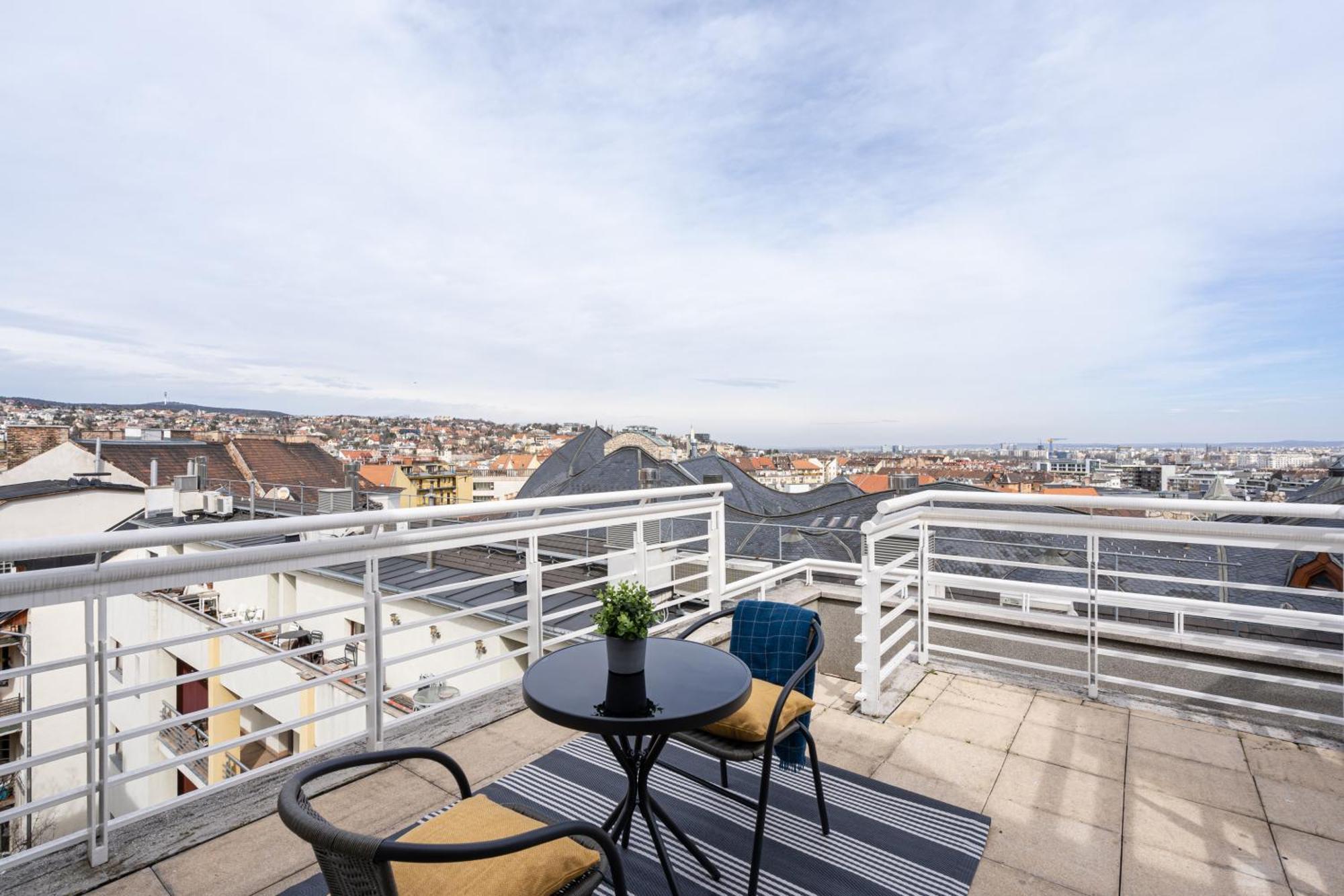 Spacious Rooftop With Parliament&danube View Apartment *