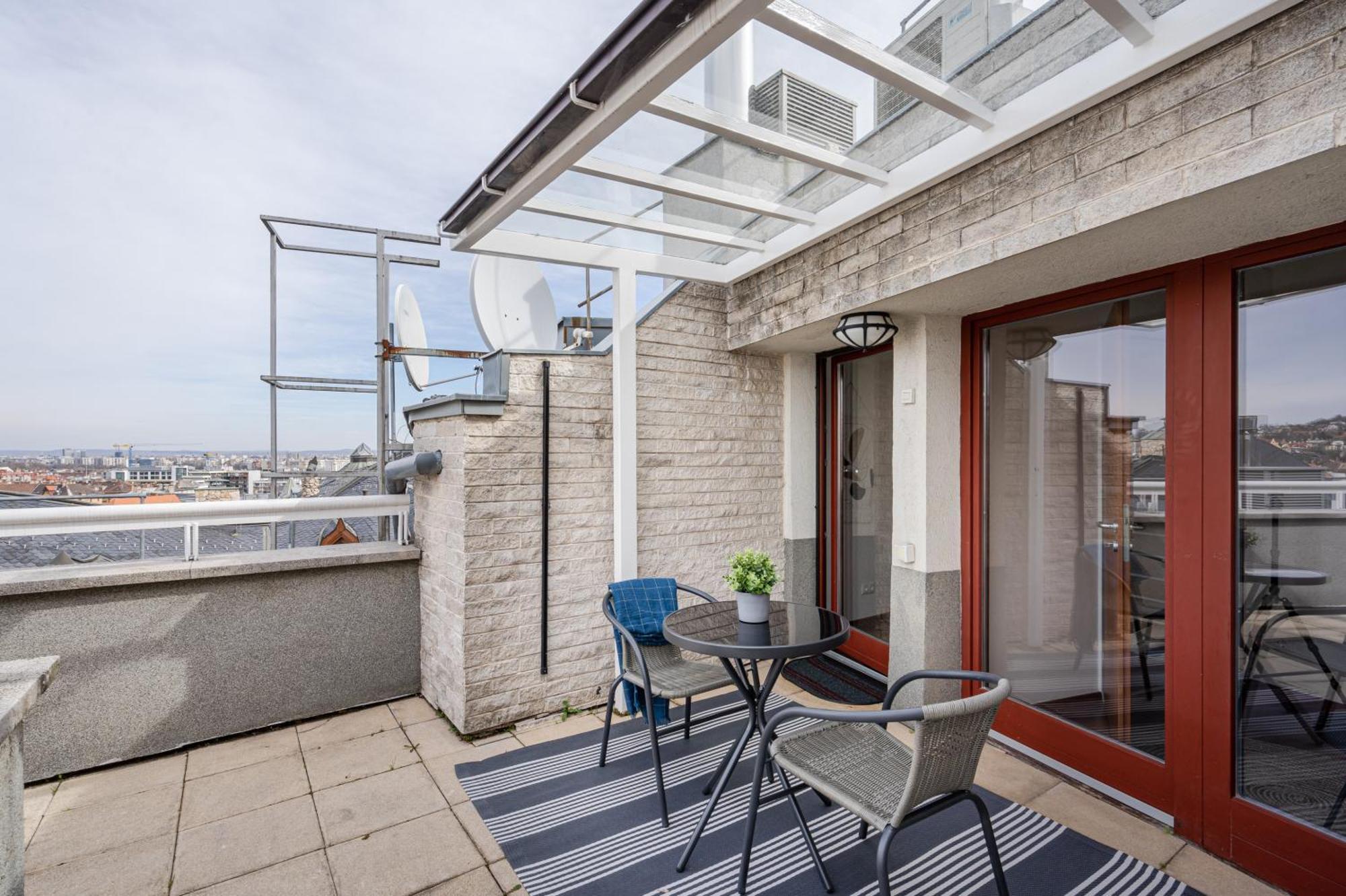 Spacious Rooftop With Parliament&danube View Budapest