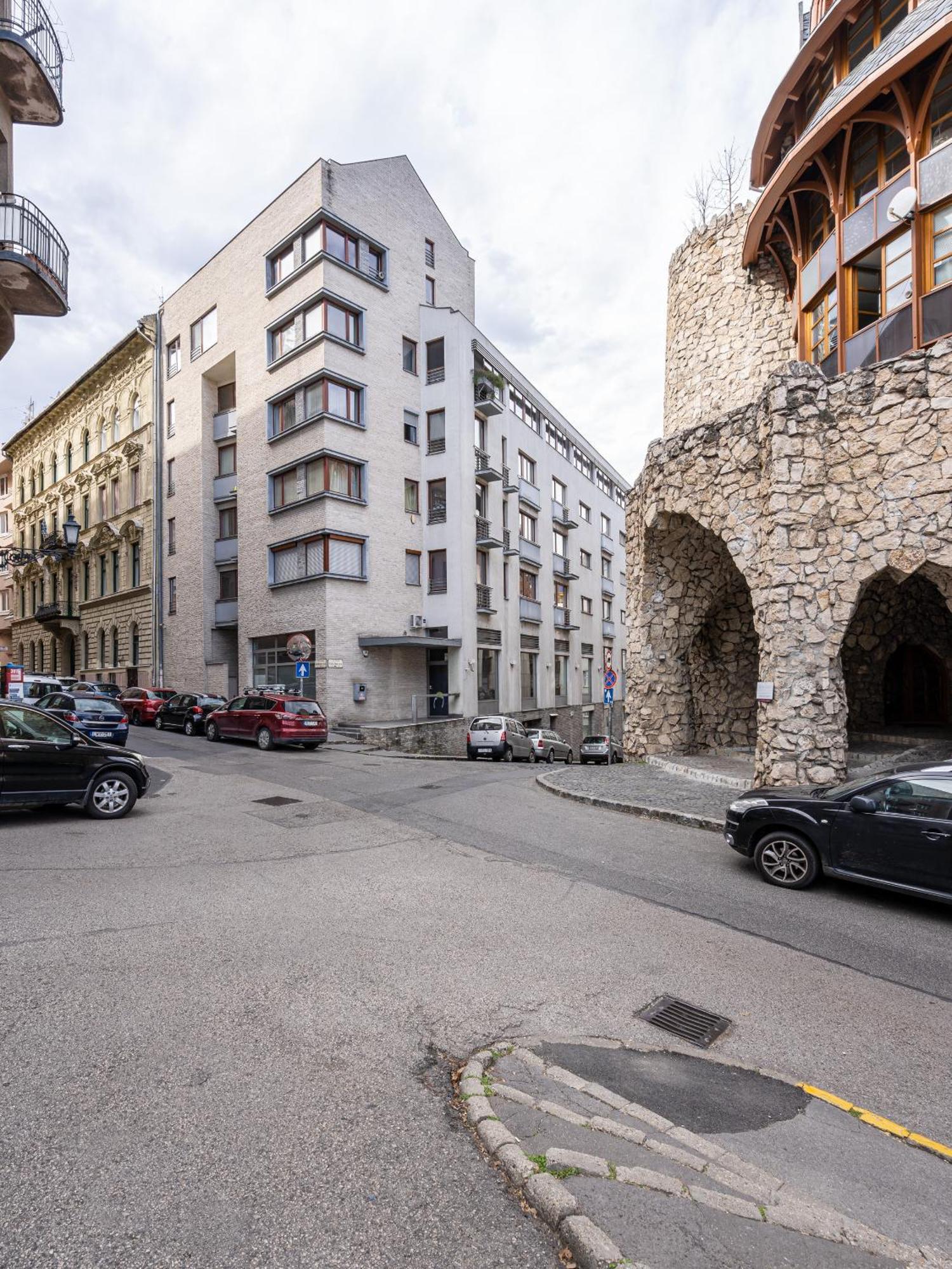 Apartment Spacious Rooftop With Parliament&danube View *
